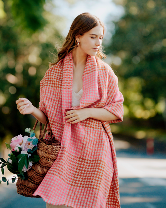 Houndstooth Wool Wrap — Burnt Amber